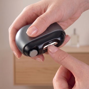 Coupe-ongles avec LED et lime