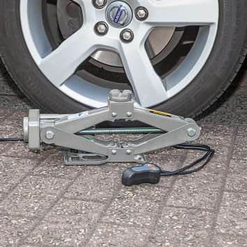 Elektrische autokrik met wiel sleutel