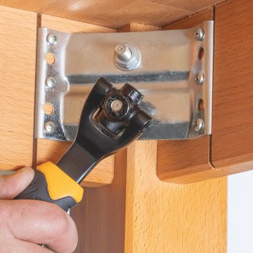 Clé à douilles 8 en 1