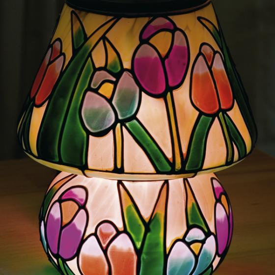 Lamp in Tiffany –stijl op zonne-energie 