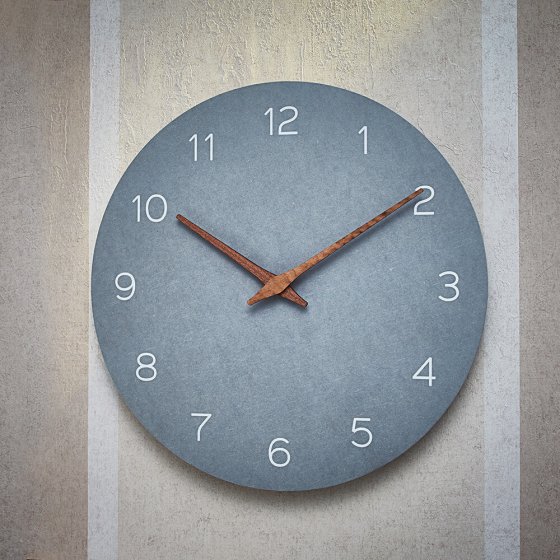 Geruisloze houten wandklok 