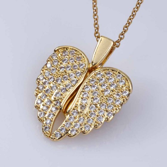 Chaîne avec médaillon en forme de cœur 