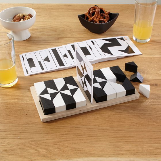 Tangram duel 'Black & White' 