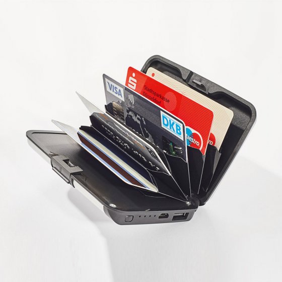 RFID creditcard-etui met powerbank 