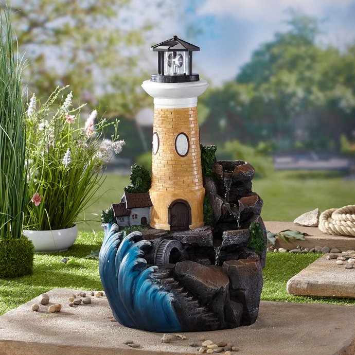 Waterelement  "Vuurtorenidylle"  voor in de tuin