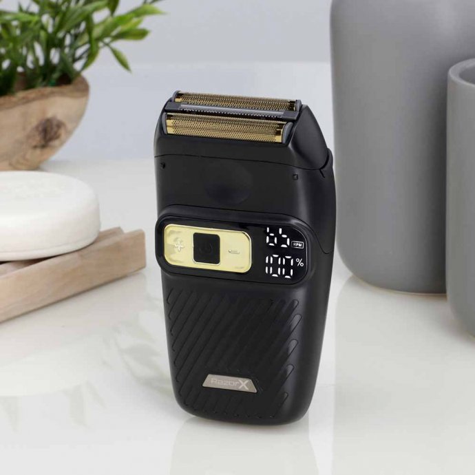 Scheerapparaat met 3-mesjessysteem