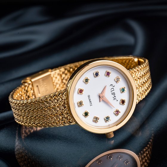 Montre plaqué or femme avec pierres précieuses 