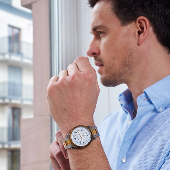 Montre radiopilotée « BiColor » avec bracelet de rechange 