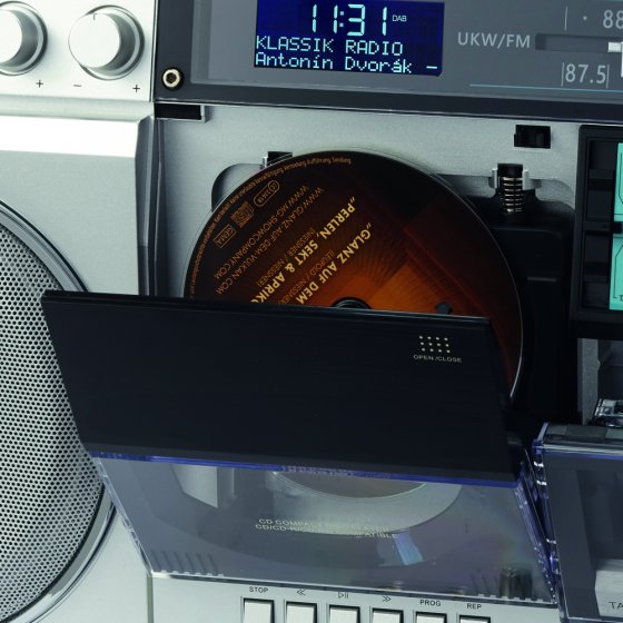 Boombox rétro « années 1980 » avec DAB+ 