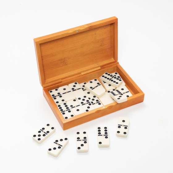 Houten kistje met grote domino 