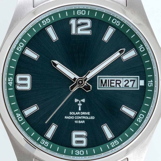 Montre-bracelet solaire à radio-pilotage « Titan » 