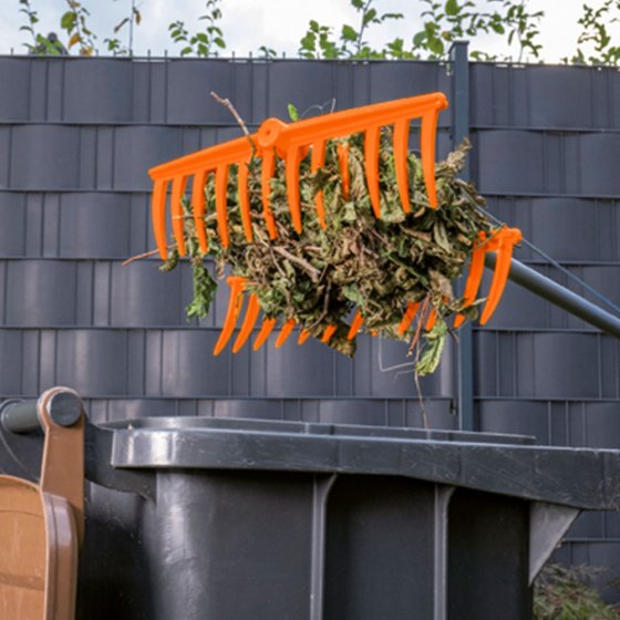 Krachtbesparende telescopische hark met grijper 