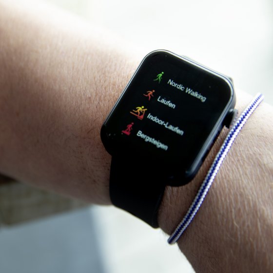 Montre connectée intelligente 