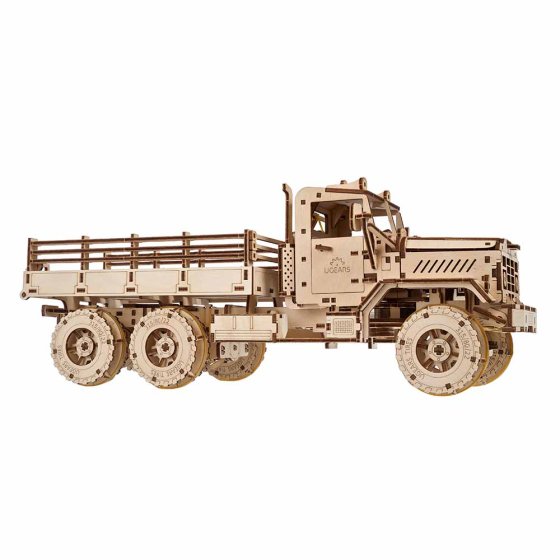Camion en bois 