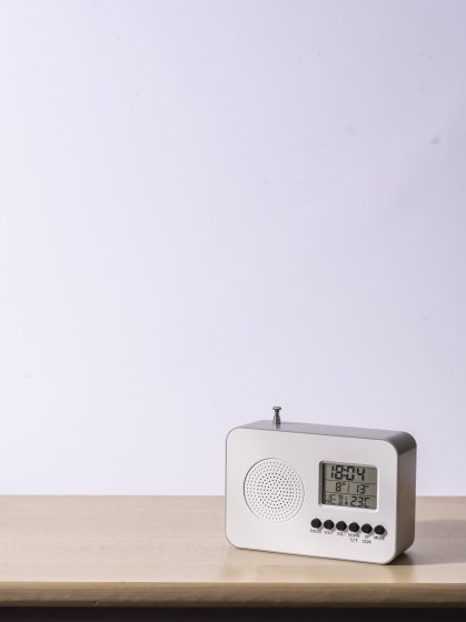 Uw cadeau: radio met klok en thermometer 