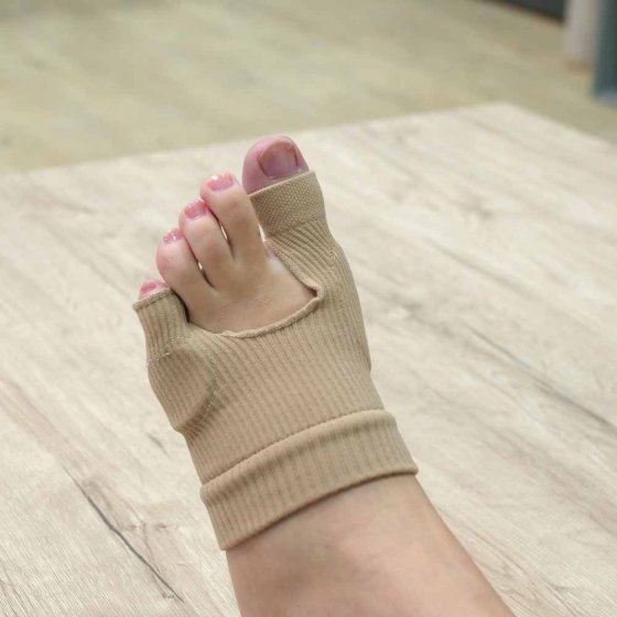 Séparateur d'orteils pour hallux valgus 