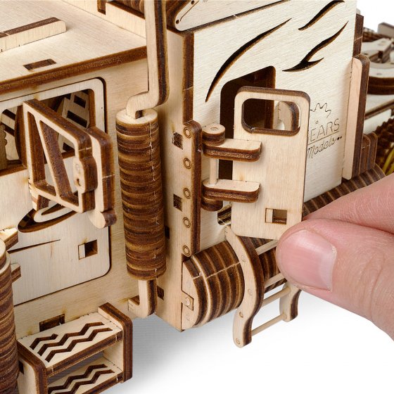 Houten modelvrachtwagen 