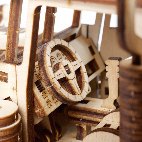 Houten modelvrachtwagen 