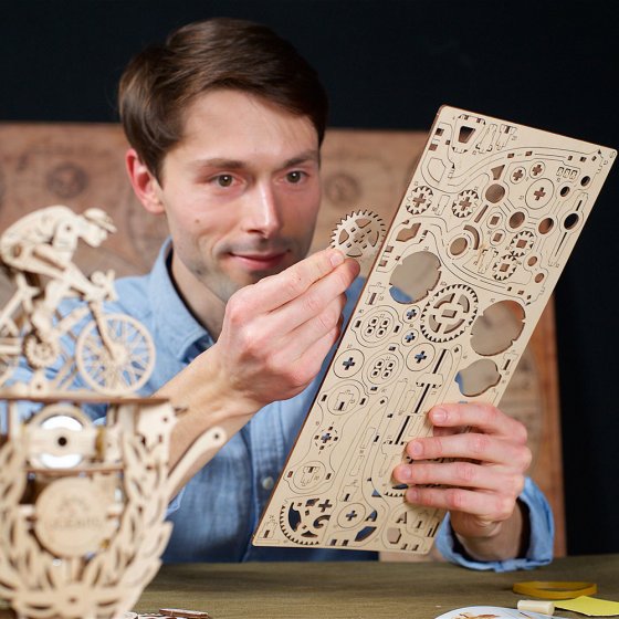 Houten model ’Wielersport-prof’ 