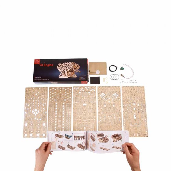 Houten modelmotor V8 